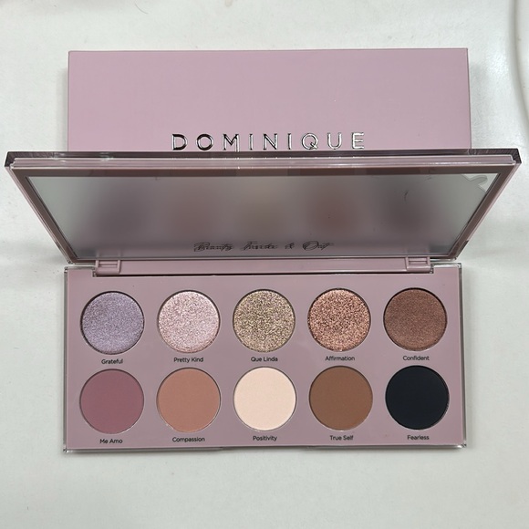 Dominique Essential Palette - Picture 2 of 3